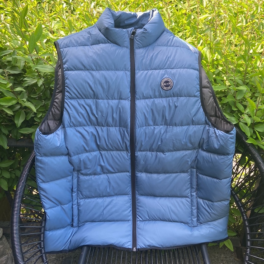 Men’s Blue XXL Abercrombie & Fitch Vest BNWT